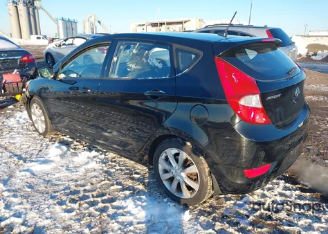 2014 Hyundai Accent Se z USA, uszkodzony, nr VIN KMHCU5AE9EU175044